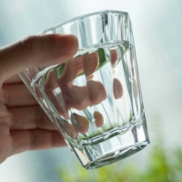 Loveramics ◆ 現代玻璃系列 180ml 光折卡布奇諾玻璃杯 (透明)
