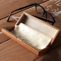 【預購】Hacoa ◆ 經典原木眼鏡盒 櫻桃木/核桃木