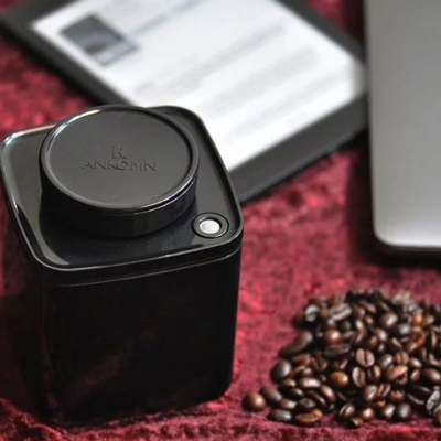 ANKOMN ◆ Turn-n-Seal 真空保鮮盒0.6L 黑 ANKOMN ◆ Turn-n-Seal 真空保鮮盒0.6L 黑