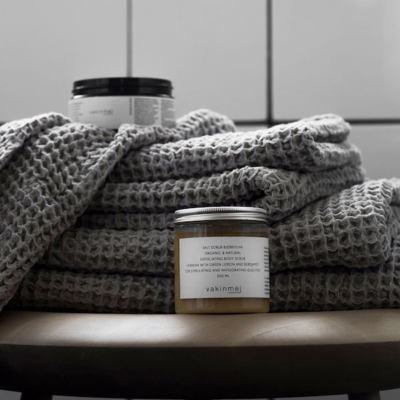 Vakinme ◆ 海鹽磨砂膏 250 ml (3款) Vakinme ◆ 海鹽磨砂膏 250 ml (3款)