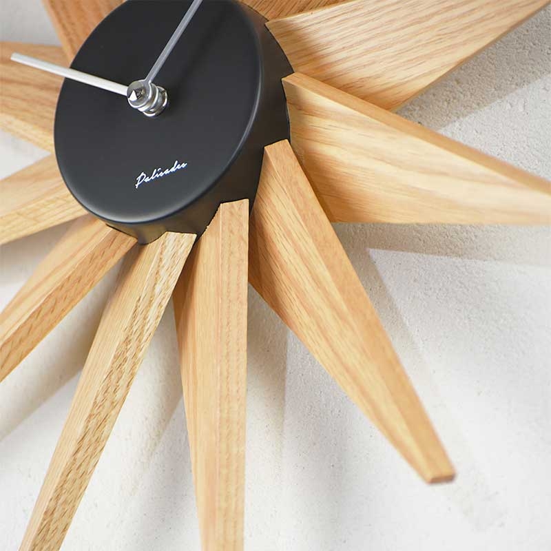 Zeller Life ◆ 厚實木交織花瓣靜音掛鐘