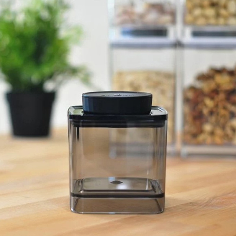 ANKOMN ◆ Everlock 密封保鮮盒0.6L 半透黑