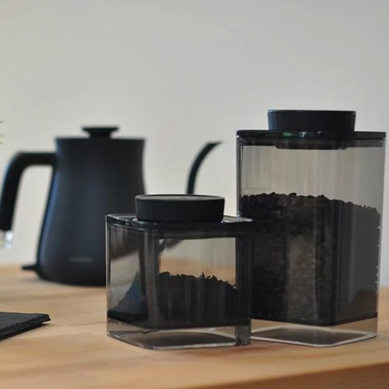 ANKOMN ◆ Everlock 密封保鮮盒0.6L 半透黑