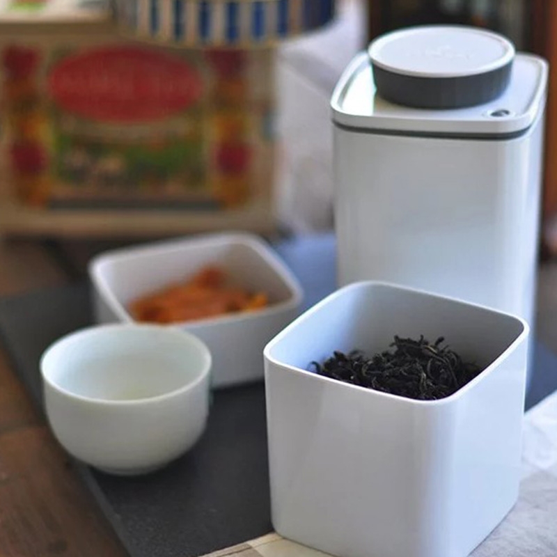 ANKOMN ◆  Turn-n-Seal 真空保鮮盒0.6L  白