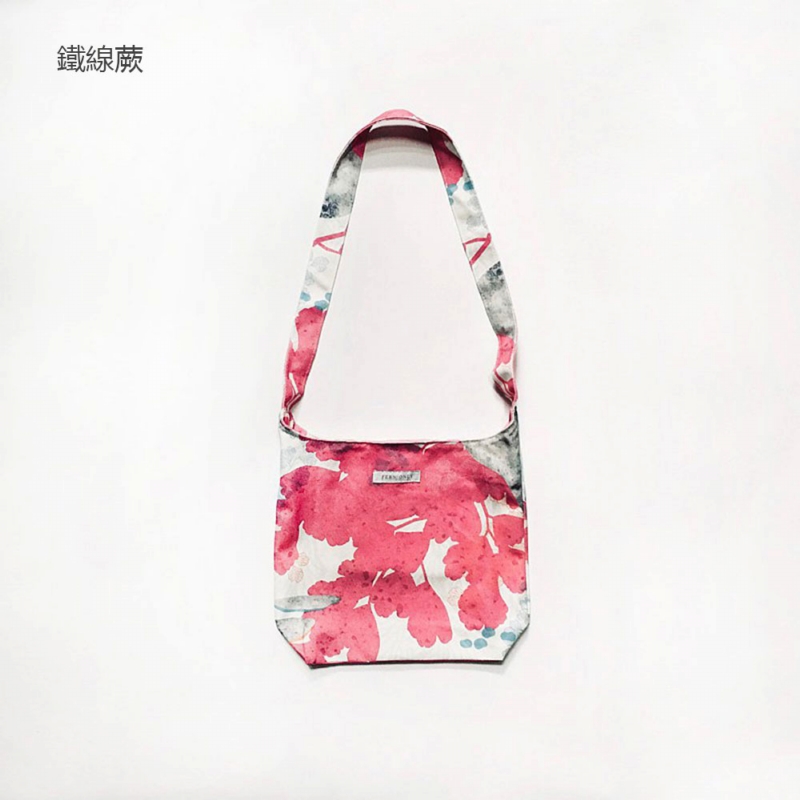 只有蕨 ◆ 蕨美印花斜背包〈3款〉