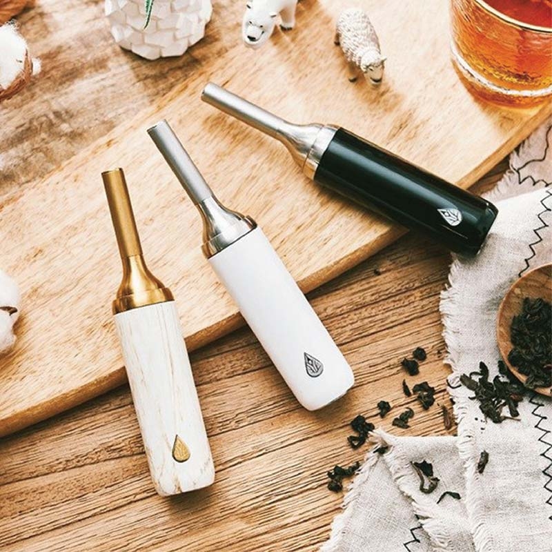 台灣 初芳宇◆SWIRL 磁吸沏茶筆-鈦金雅士白