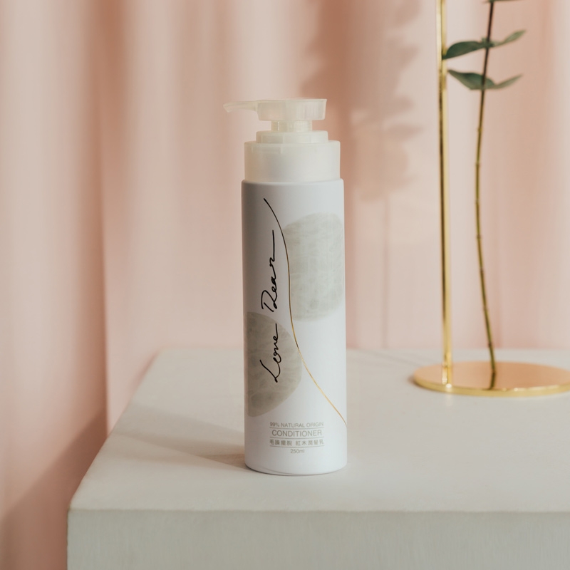 台灣 Love Dear ◆ 【柔亮】毛躁擺脫紅木潤髮乳