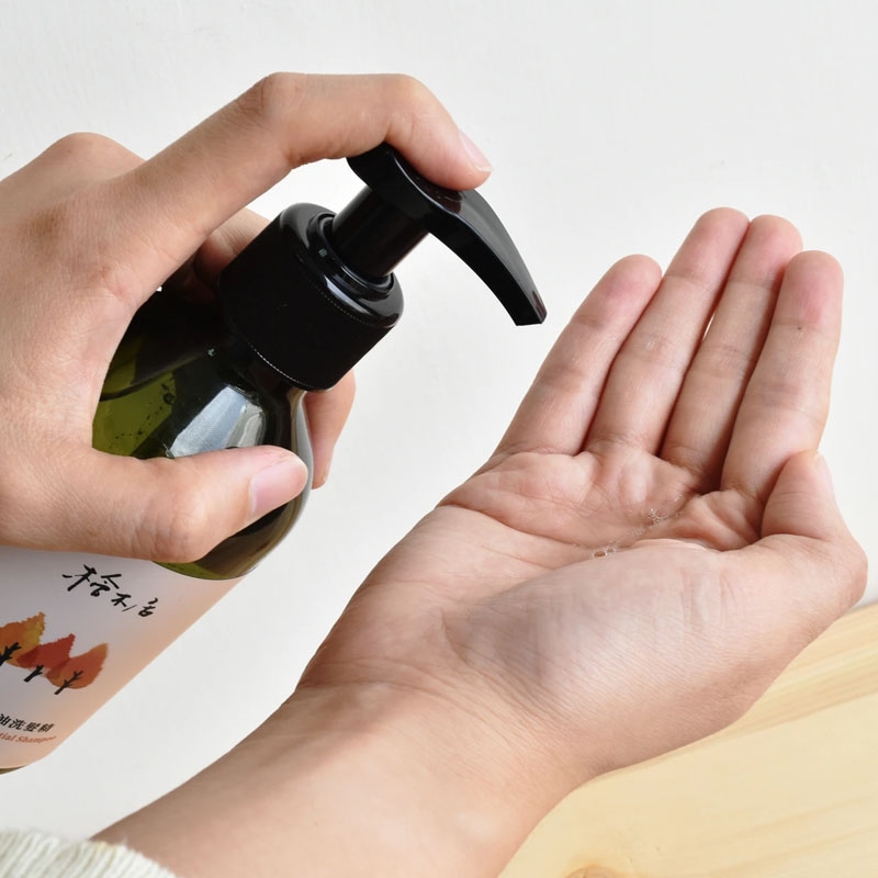 檜木居 ◆ 100% 台灣檜木精油洗髮精300ml