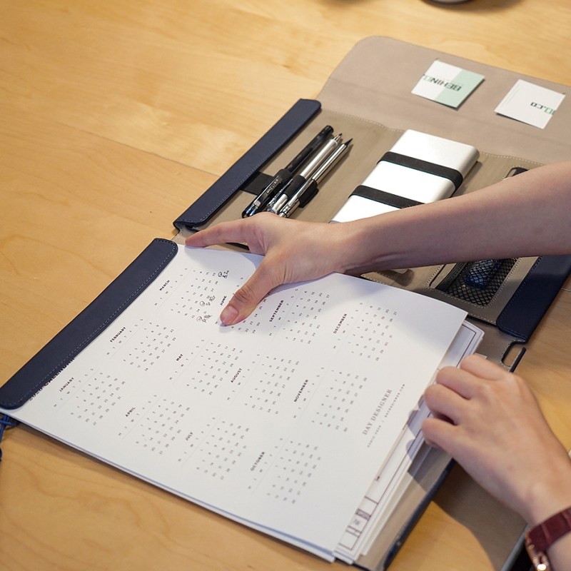 SN°OVAE ◆ 翻轉筆記夾 (四色)