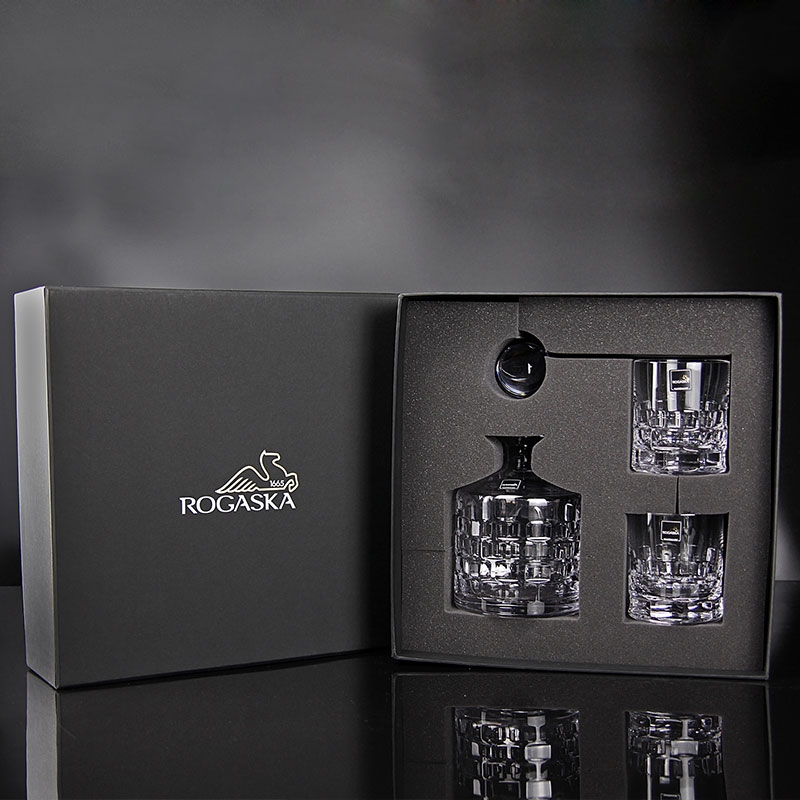 【Rogaska】MAISON 紳品邁森-酒壼+威士忌杯2入